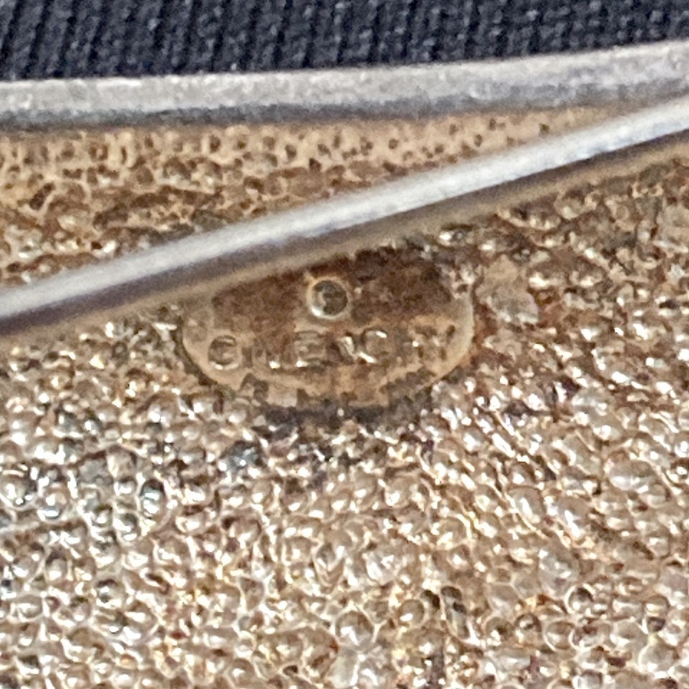Givenchy vintage teardrop brooch​​ - Picture 5 of 6